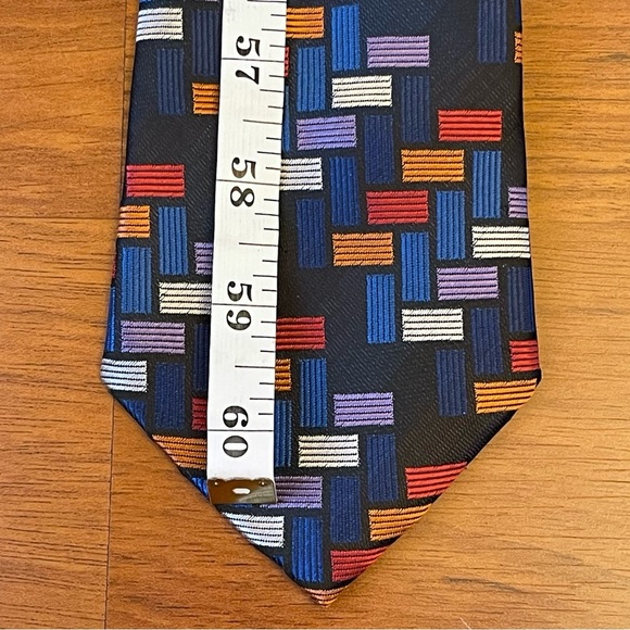 Handmade Italian Silk Tie ~ Fabulous Geometric Print - Picture 3 of 6